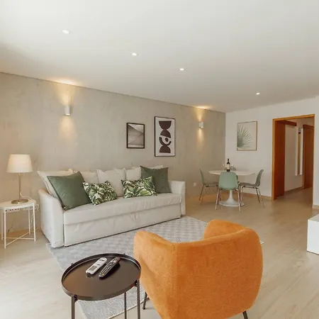 Stylish With Terrace By Hosty Porto