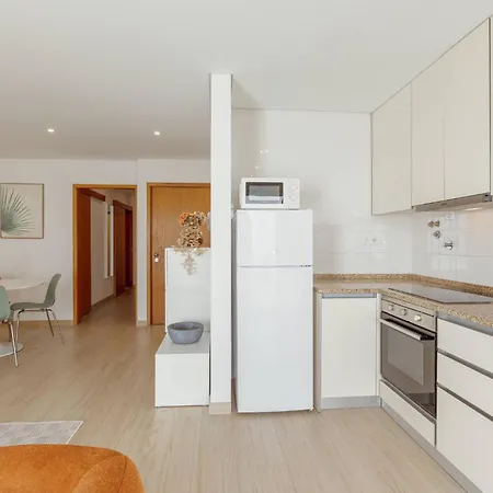 Apartment Stylish With Terrace By Hosty *